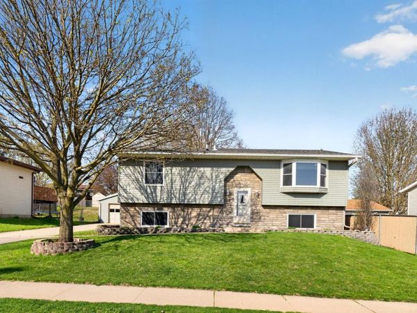 4415 Valley Drive NW, Rochester, MN 55901
