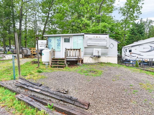 65 Seminole Rd, Crossville, TN 38572