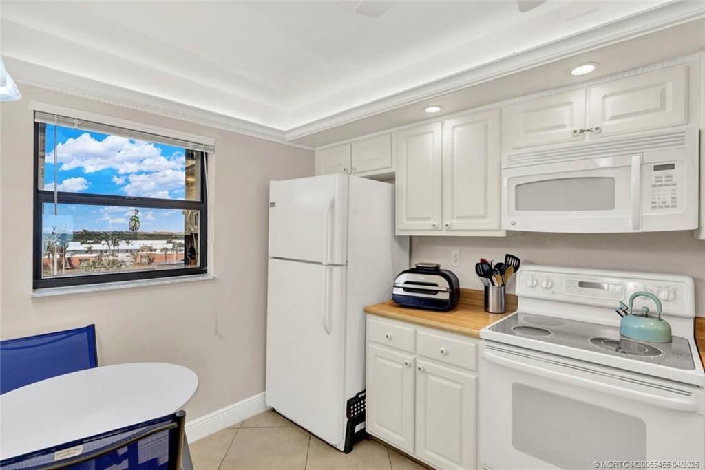 9400 S Ocean Drive, Unit B-503, Jensen Beach, FL 34957 Photo
