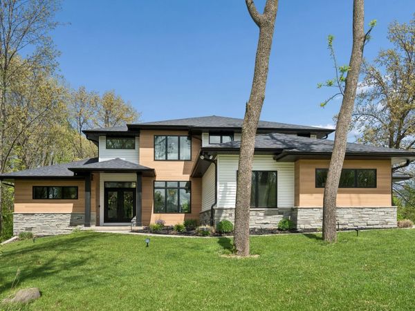 600 W 6th St Court , Coal Valley, IL 61240