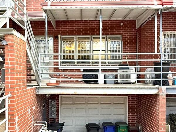 13-03 A 128th St, College Point, NY 11356