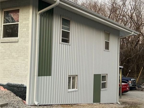 815 Pleasant Street , Springdale, AR 72764