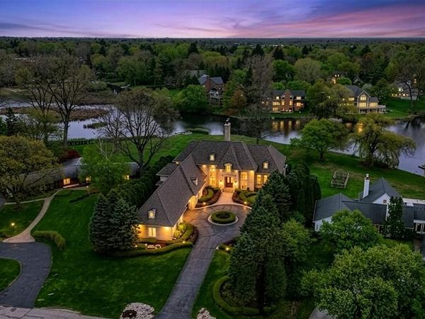 6265 Dakota Circle , Bloomfield Hills, MI 48301