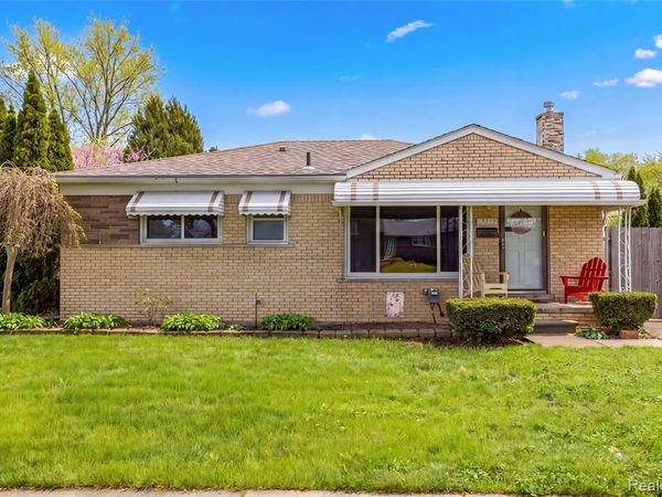 24920 Star Valley Drive, St. Clair Shores, MI 48080
