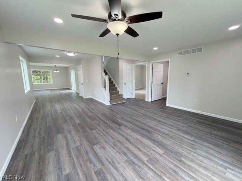 2193 E High Avenue, New Philadelphia, OH 44663 Photo 5