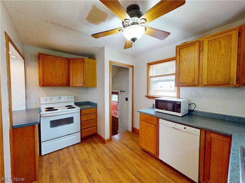 1801 Malasia Road, Akron, OH 44305 Photo 3