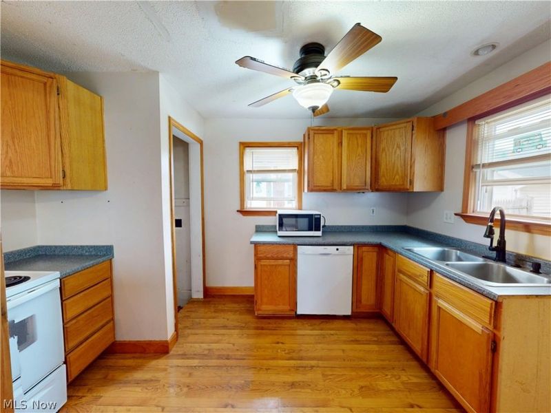 1801 Malasia Road, Akron, OH 44305 Photo 4