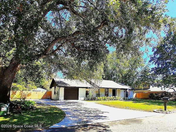 6503 Calle De Lago , Navarre, FL 32566