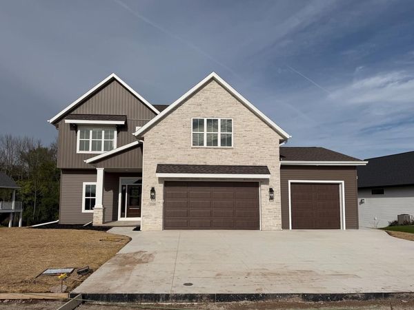 2528 N STELLITA CIRCLE, De Pere, WI 54114