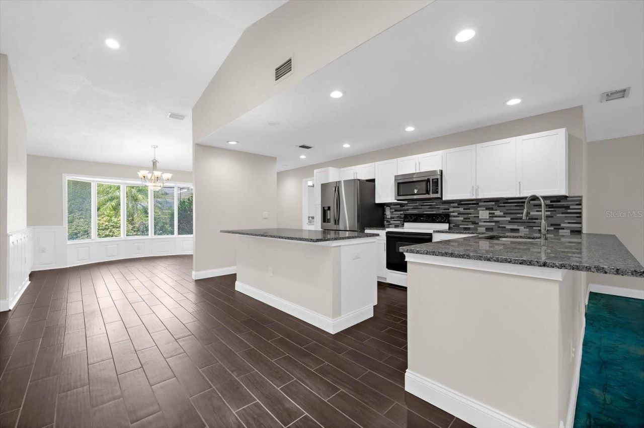 1821 Racimo Drive, Sarasota, FL 34240 Photo