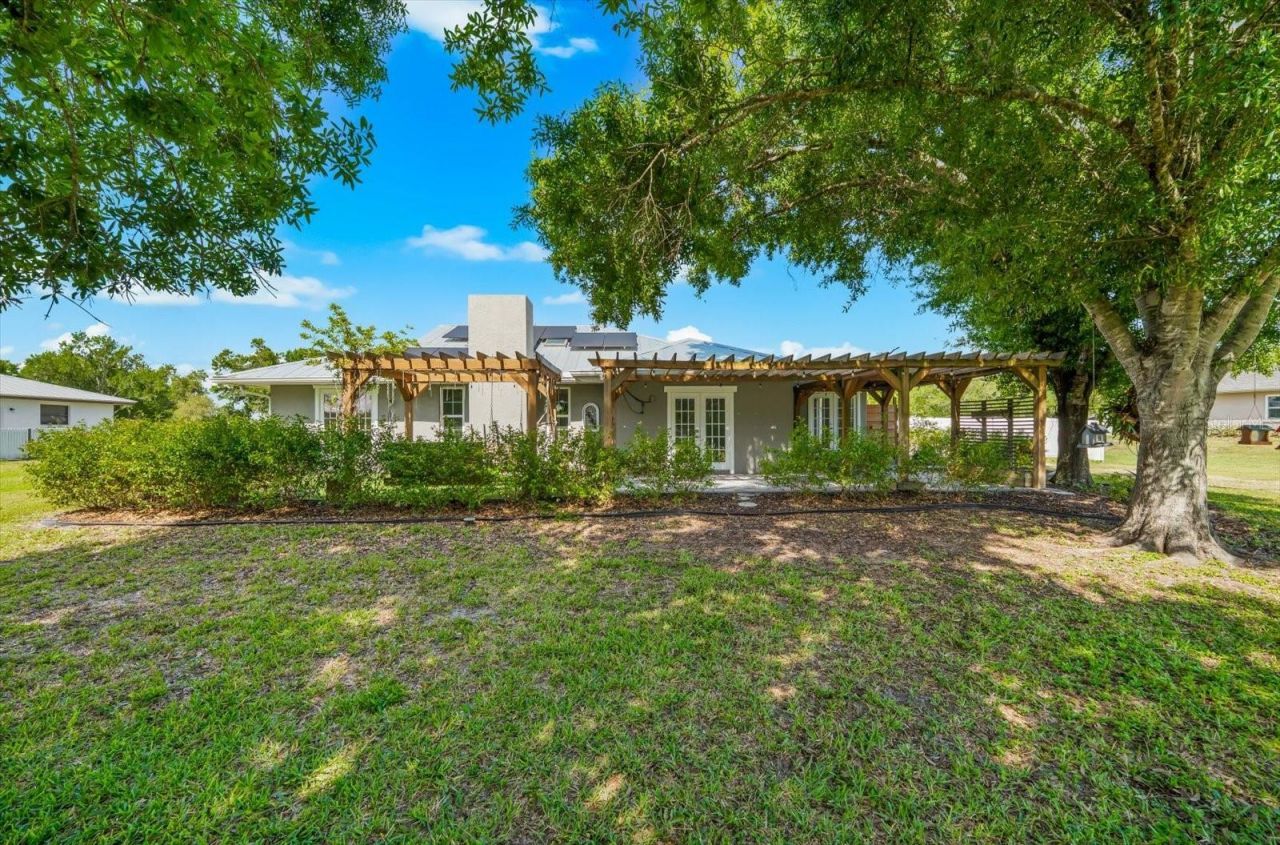 1821 Racimo Drive, Sarasota, FL 34240 Photo