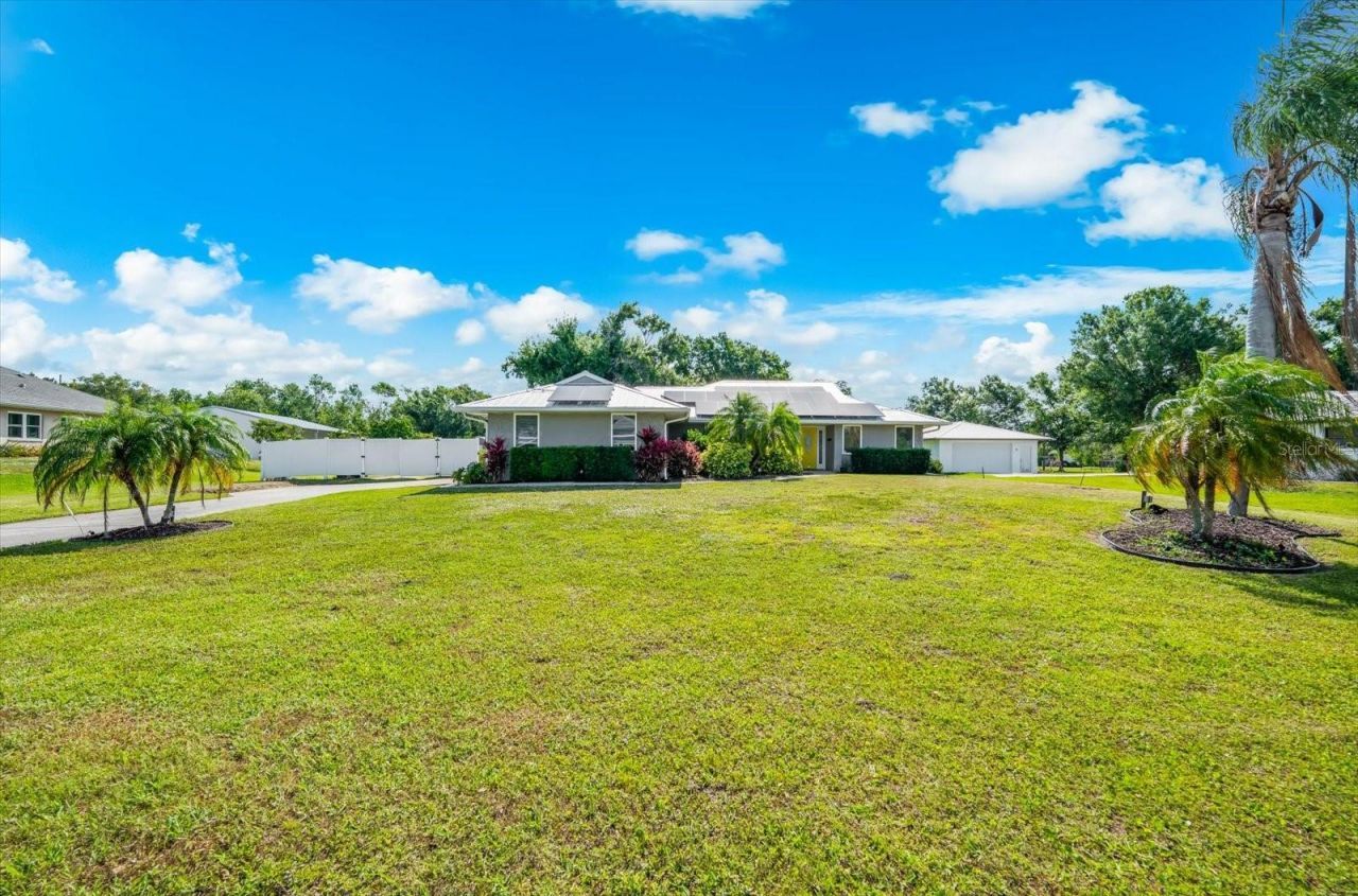 1821 Racimo Drive, Sarasota, FL 34240 Photo