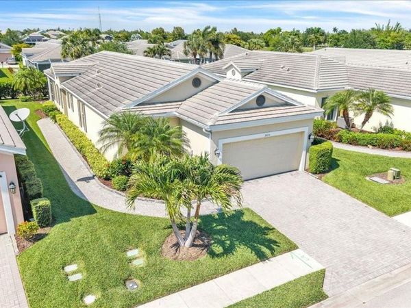 2615 VAREO COURT, CAPE CORAL, FL 33991