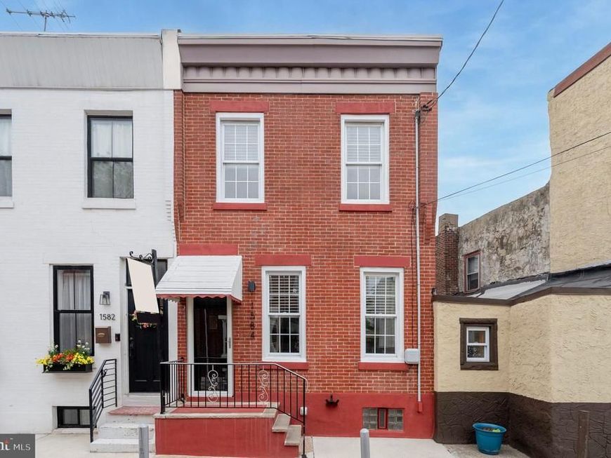 1584 E Hewson Street, Philadelphia, PA 19125 Main Photo