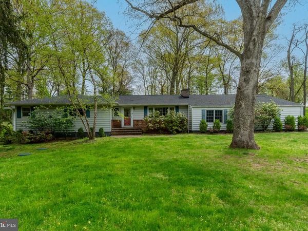 19 FLORAL ROAD, FLEMINGTON, NJ 08822
