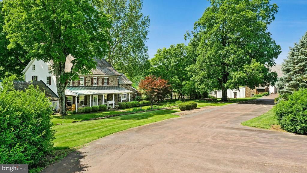 1720 MOLASSES WAY, QUAKERTOWN, PA 18951