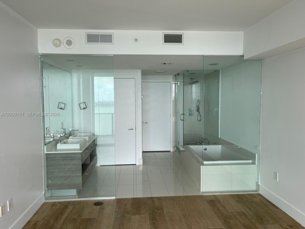 650 NE 32 Street, Unit 1805, Miami, FL 33137 Photo
