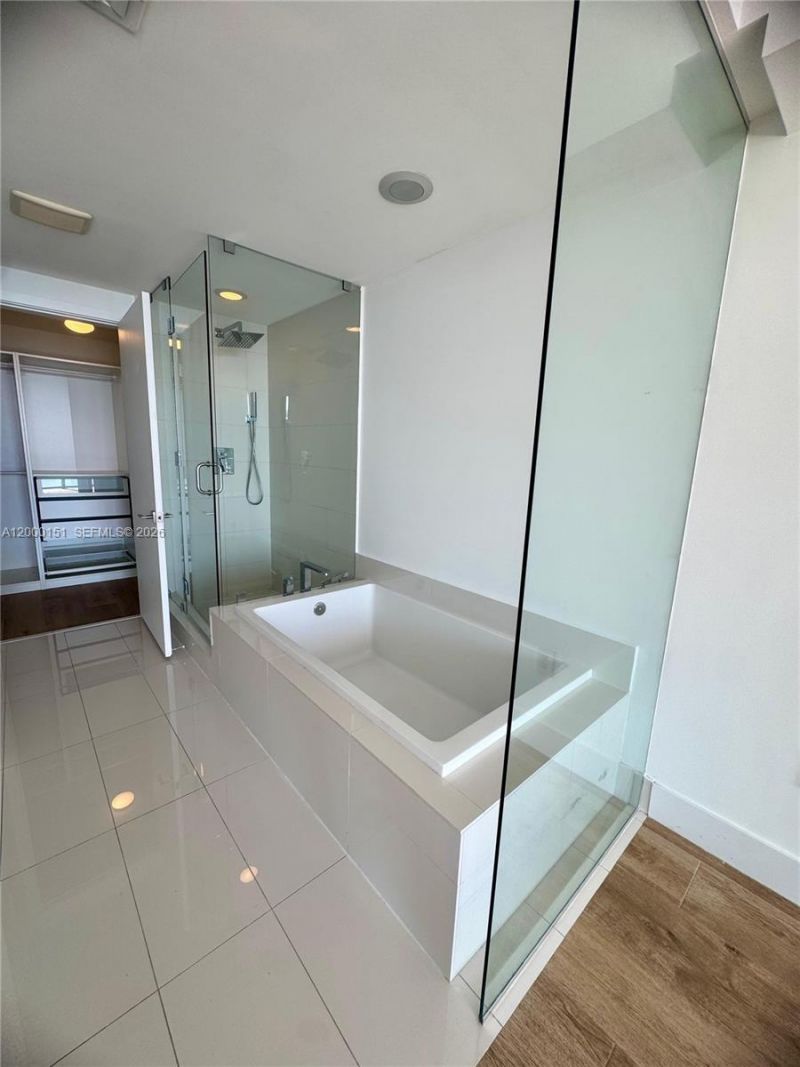 650 NE 32 Street, Unit 1805, Miami, FL 33137 Photo