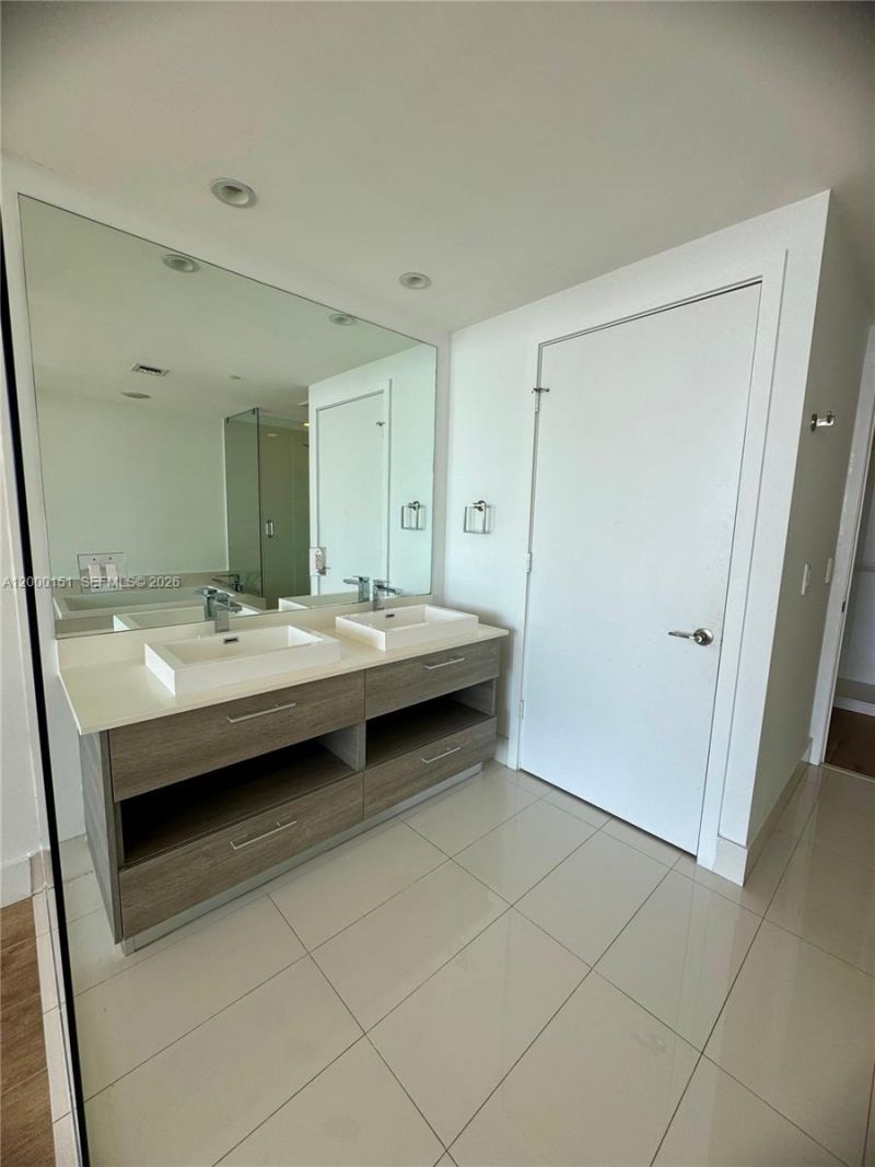 650 NE 32 Street, Unit 1805, Miami, FL 33137 Photo