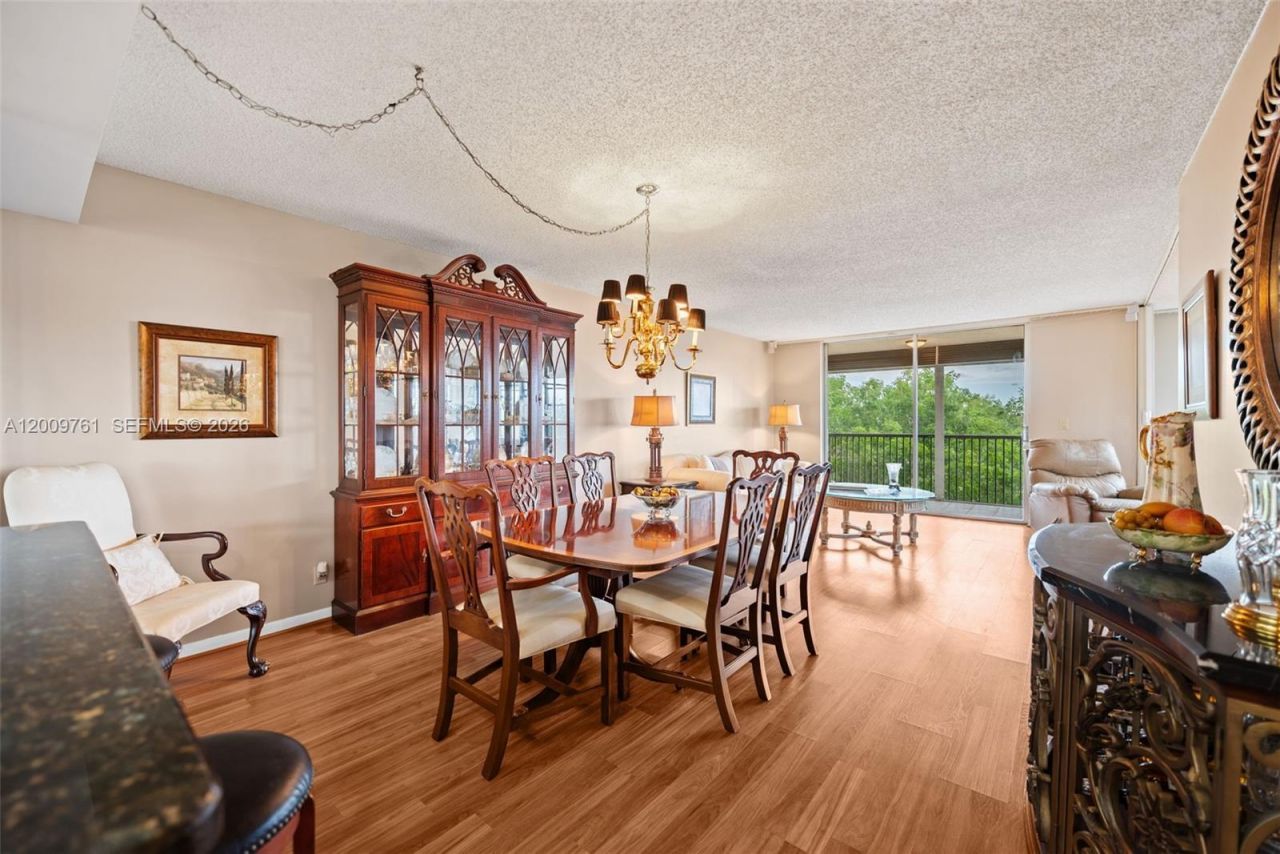 3300 W Rolling Hills Cir , Unit 510, Davie, FL 33328 Photo