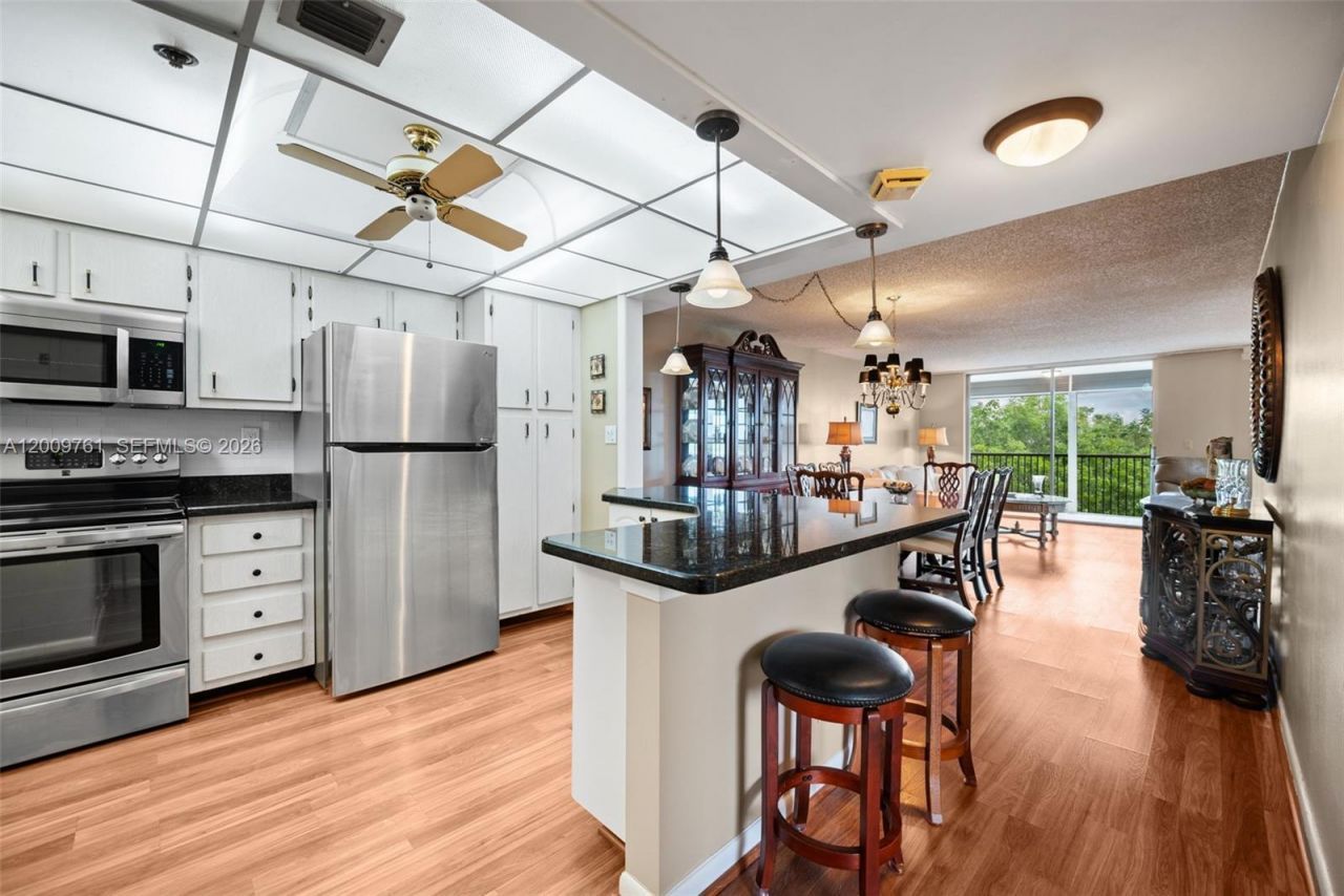 3300 W Rolling Hills Cir , Unit 510, Davie, FL 33328 Photo