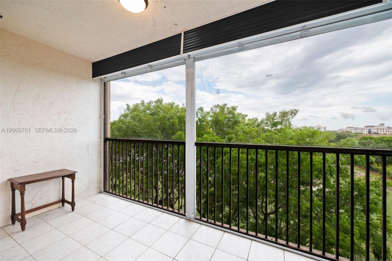 3300 W Rolling Hills Cir , Unit 510, Davie, FL 33328 Photo