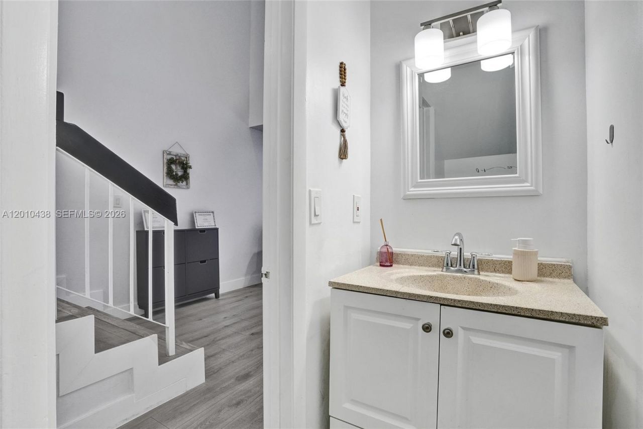 13501 SW 62nd St, Unit 101, Miami, FL 33183 Photo