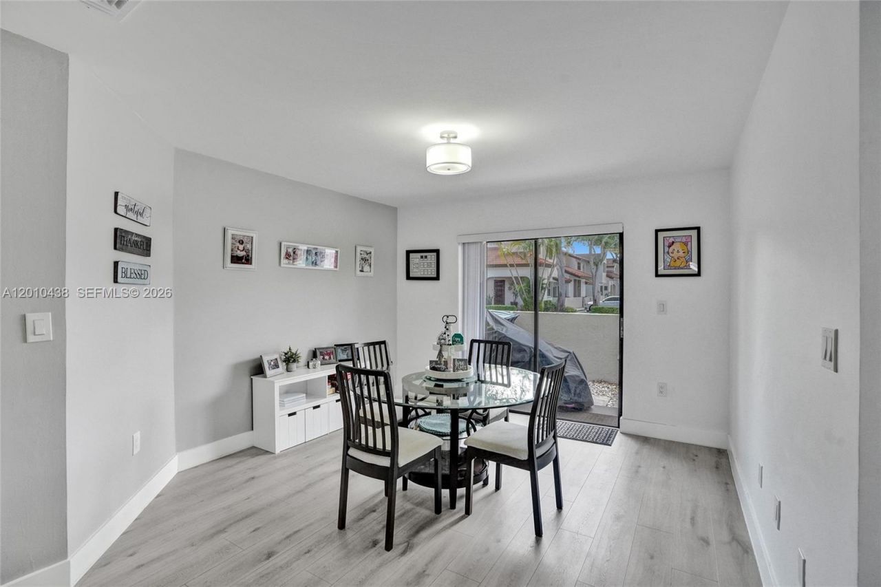 13501 SW 62nd St, Unit 101, Miami, FL 33183 Photo