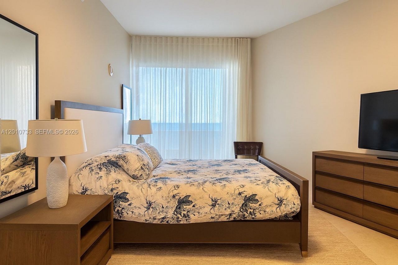 15901 Collins Ave, Unit 1203, Sunny Isles Beach, FL 33160 Photo