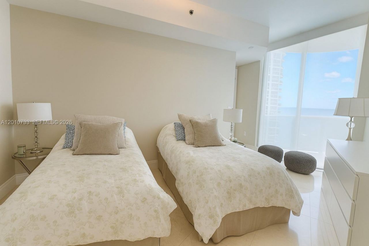15901 Collins Ave, Unit 1203, Sunny Isles Beach, FL 33160 Photo