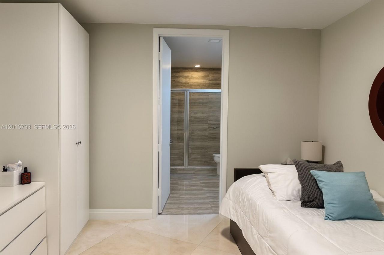15901 Collins Ave, Unit 1203, Sunny Isles Beach, FL 33160 Photo