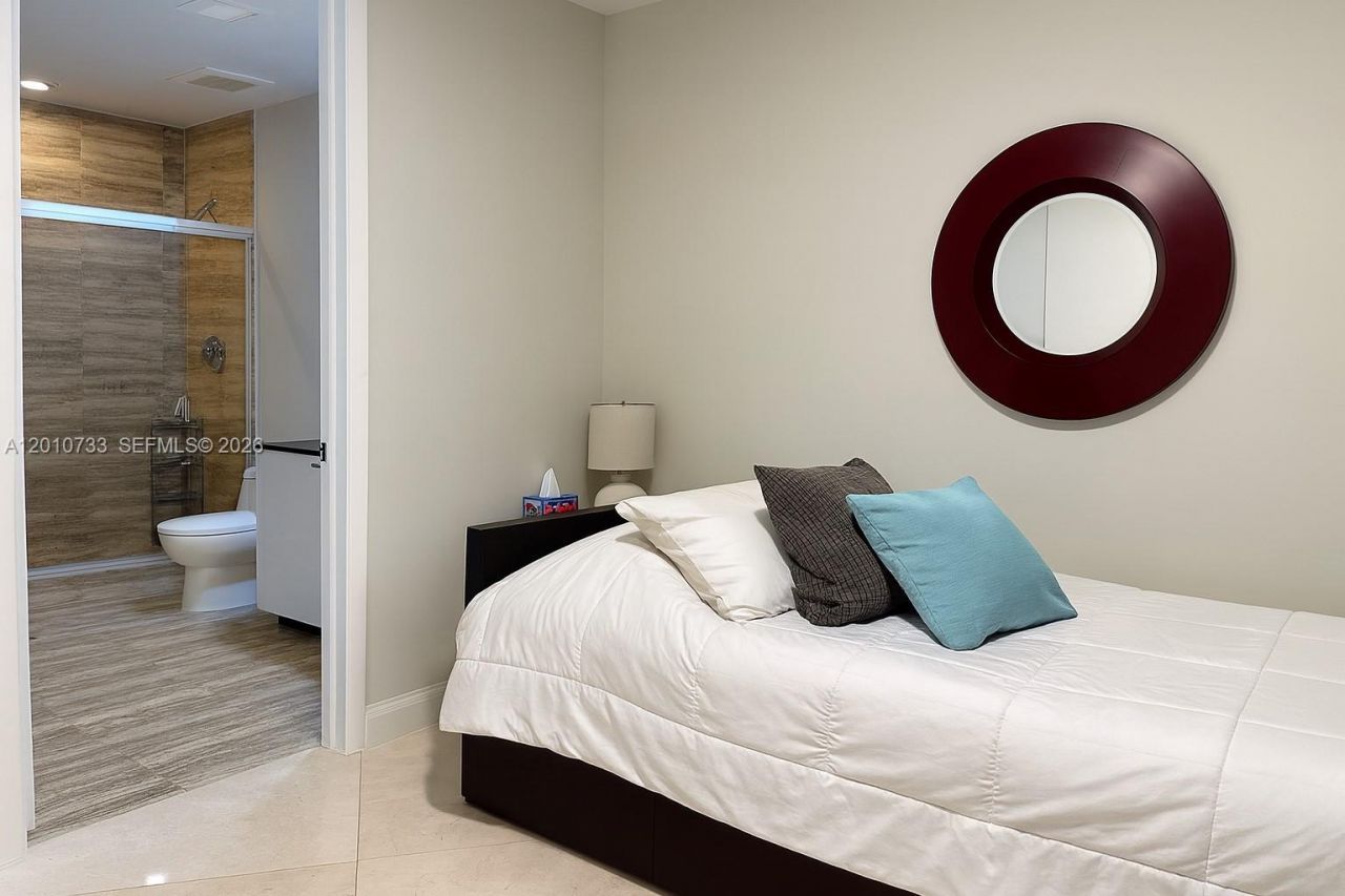 15901 Collins Ave, Unit 1203, Sunny Isles Beach, FL 33160 Photo