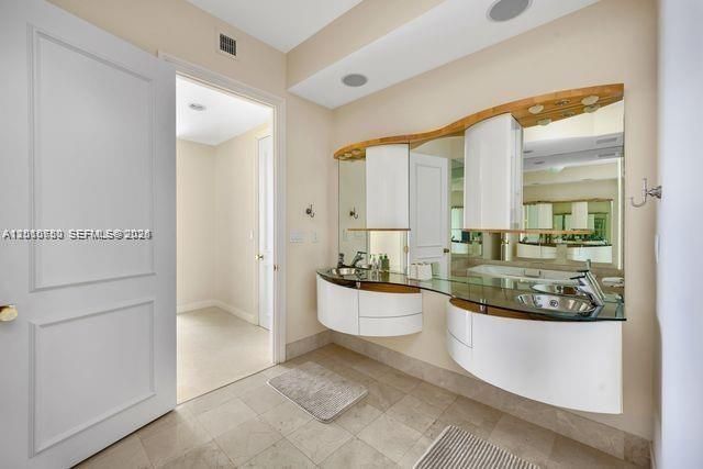 18101 Collins Ave , Unit 4702, Sunny Isles Beach, FL 33160 Photo