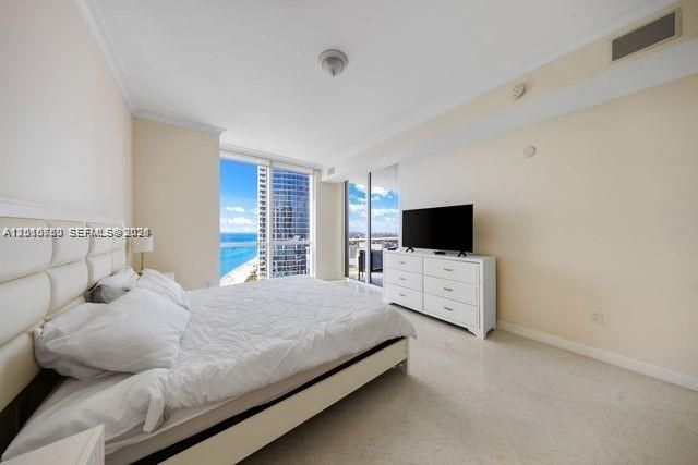 18101 Collins Ave , Unit 4702, Sunny Isles Beach, FL 33160 Photo
