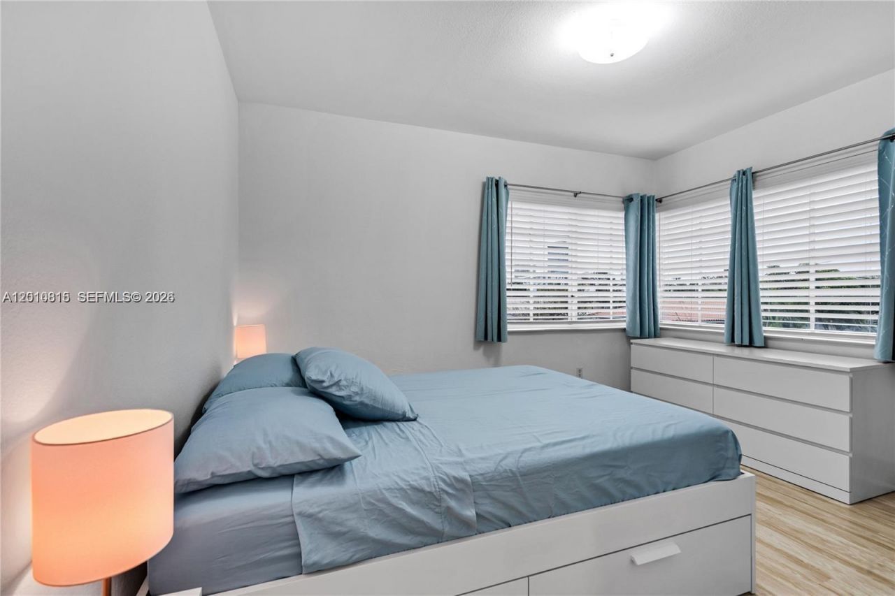 1300 Pennsylvania Ave, Unit 307, Miami Beach, FL 33139 Photo
