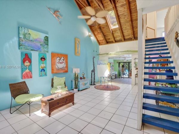 177 NE 6th Ct, Dania Beach, FL 33004