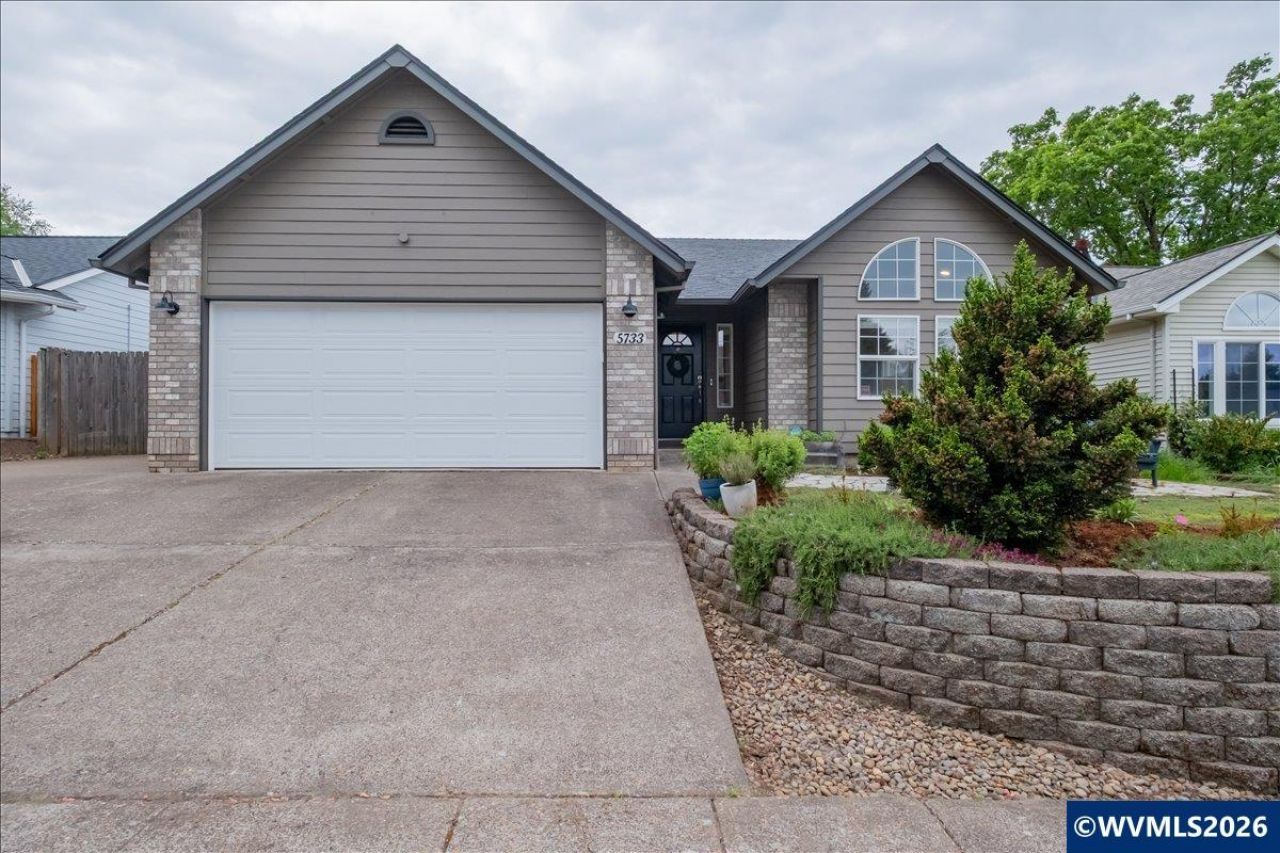 5733 Flairstone Dr Se, Salem, OR 97306 Main Photo