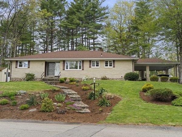 100 Cole Ave, Southbridge, MA 01550