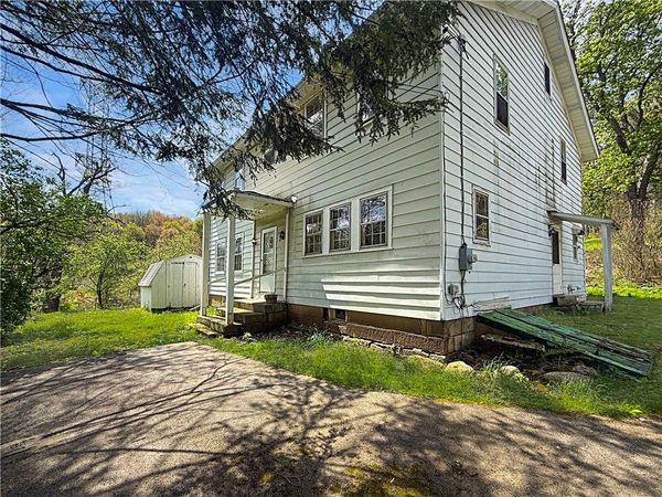 219 Ridgemont Dr , Darlington, PA 16115