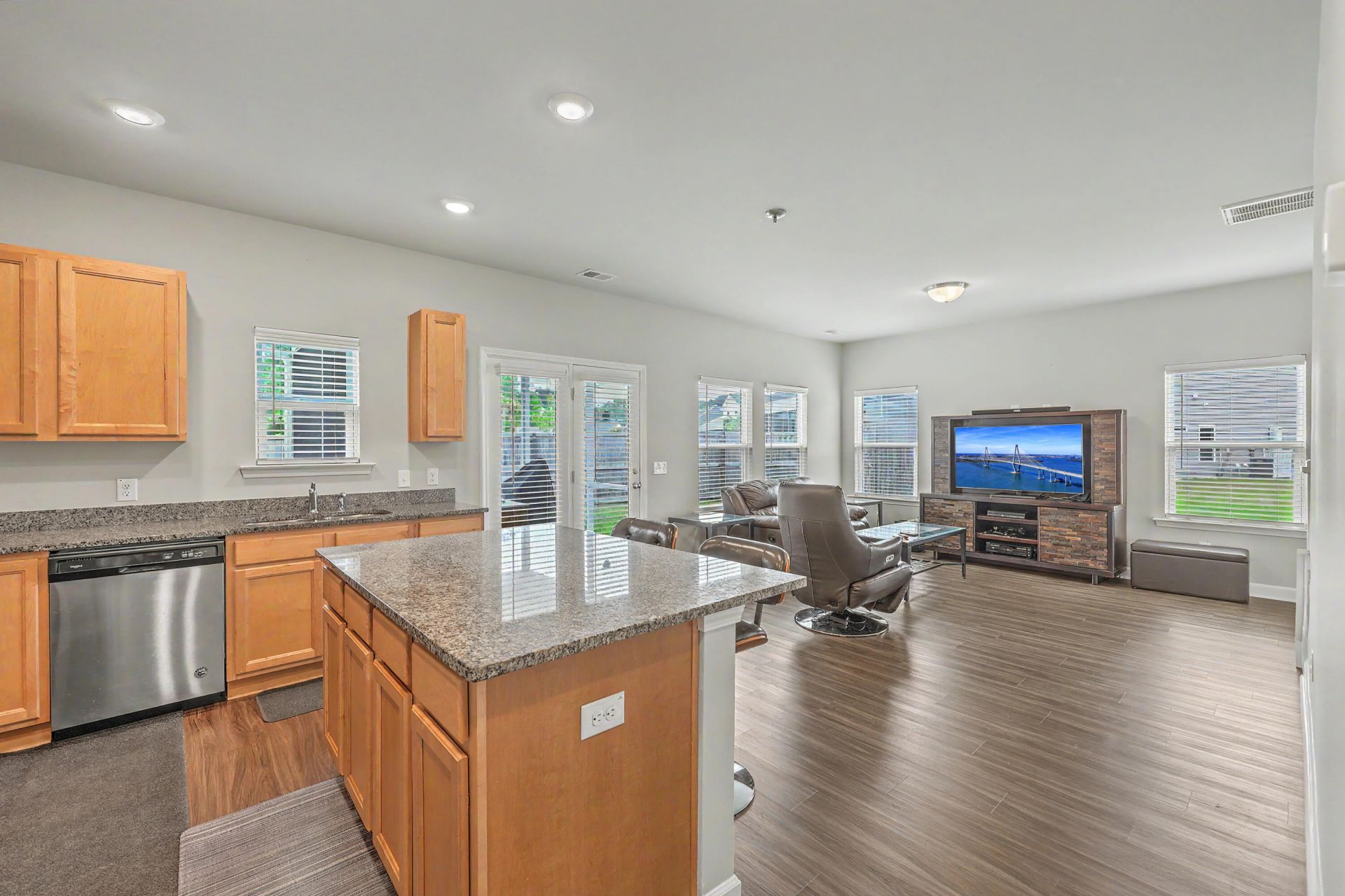 1042 Striped Lane Photo 11