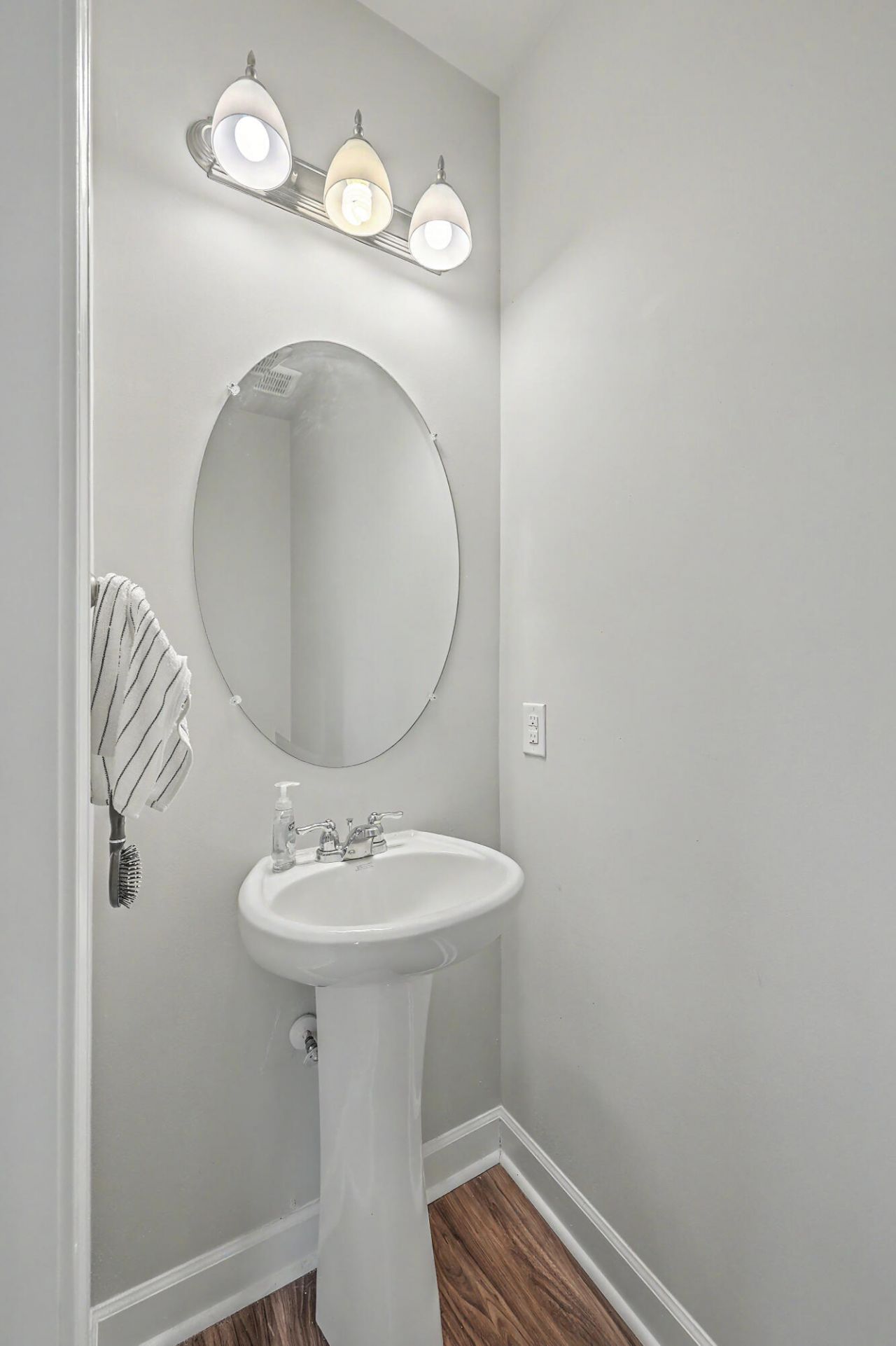 1042 Striped Lane Photo 12