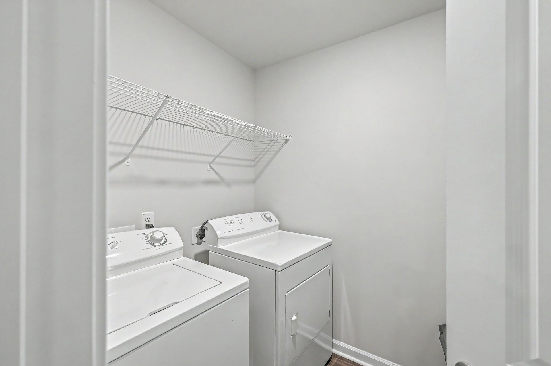 1042 Striped Lane Photo 18