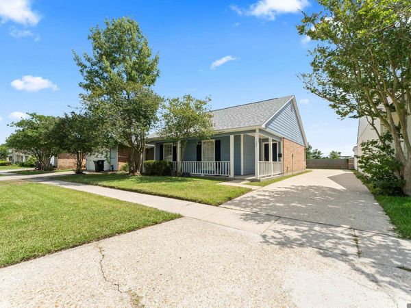 1885 Winter Ridge Ave, Baton Rouge, LA 70816