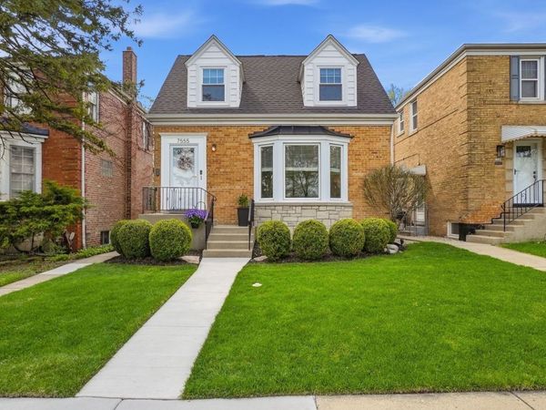 7555 W Isham Avenue, Chicago, IL 60631