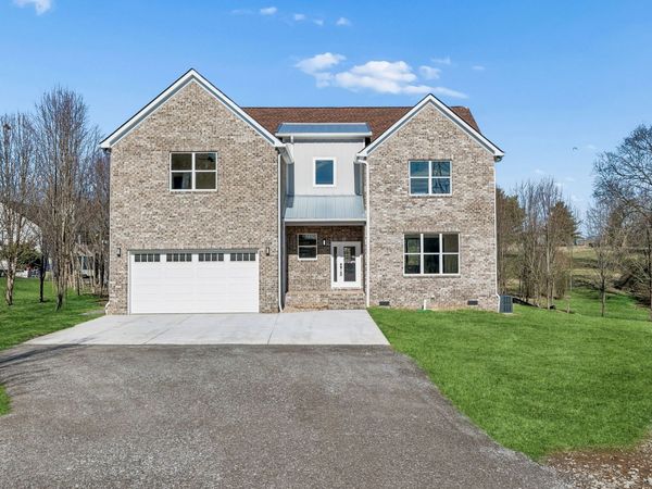 1054 Nichols Cir E, Gallatin, TN 37066