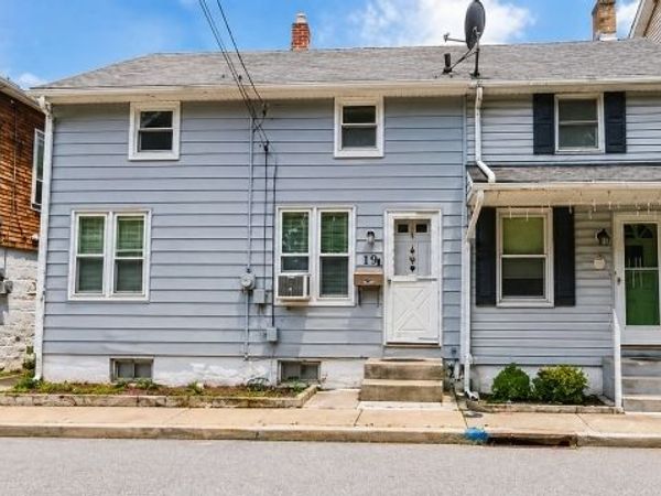 19 Limekiln Rd, Phillipsburg, NJ 08865