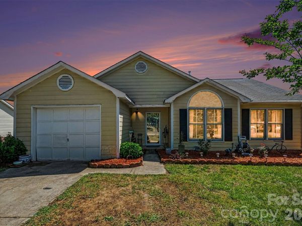 11125 Pinetta Lane, Charlotte, NC 28262