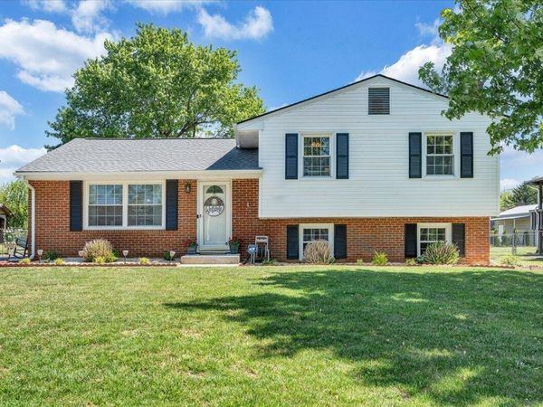 6339 Greenway DR, Roanoke, VA 24019
