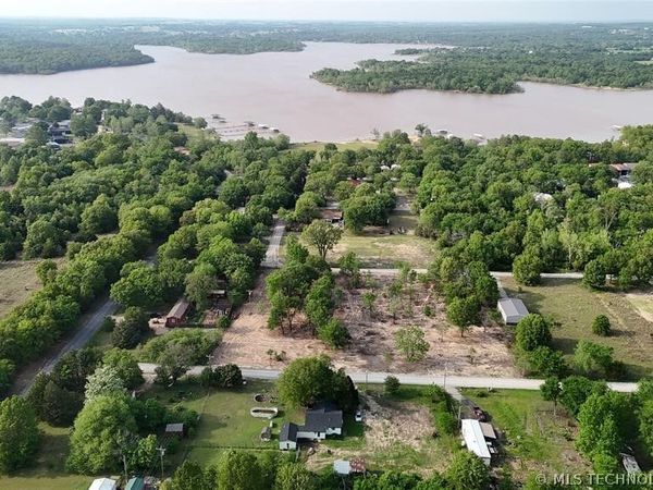 2 E 1168 Road , Eufaula, OK 74432