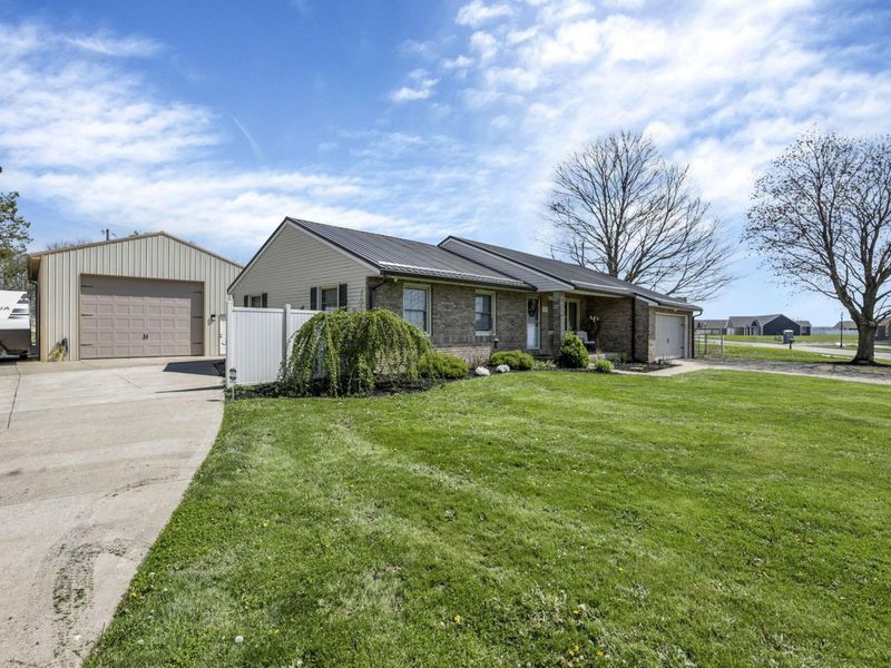 185 Hawthorne Drive SE, Washington Court House, OH 43160 Photo 3
